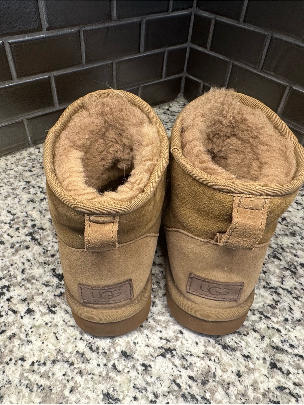 UGG women’s brown booties, sz 7 - Picture 13 of 13